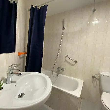 Lejlighed På 23 M² I Med 1 Og 1 Private Badeværelser